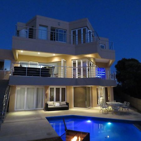 Gull On The Bay Boutique Guest House Bloubergstrand Exterior photo
