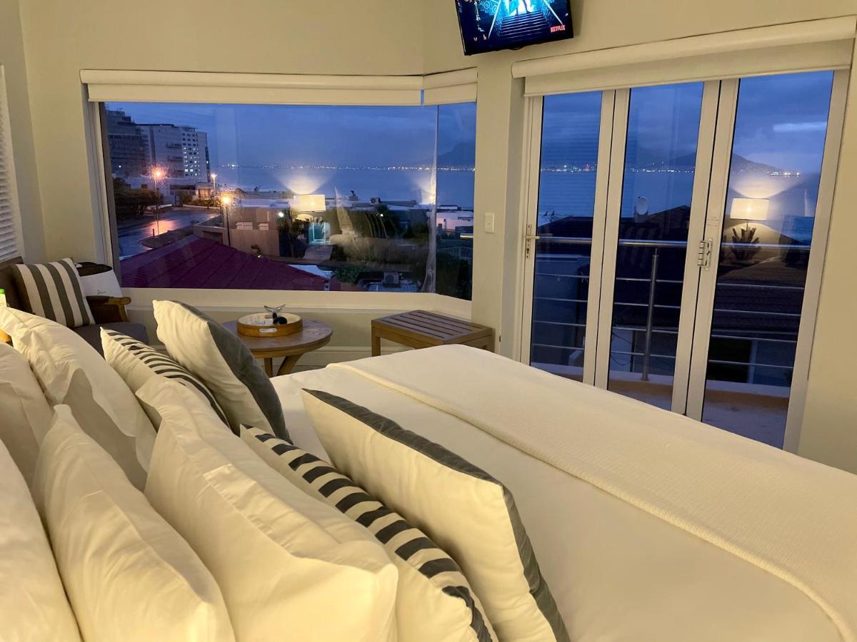Gull On The Bay Boutique Guest House Bloubergstrand Exterior photo