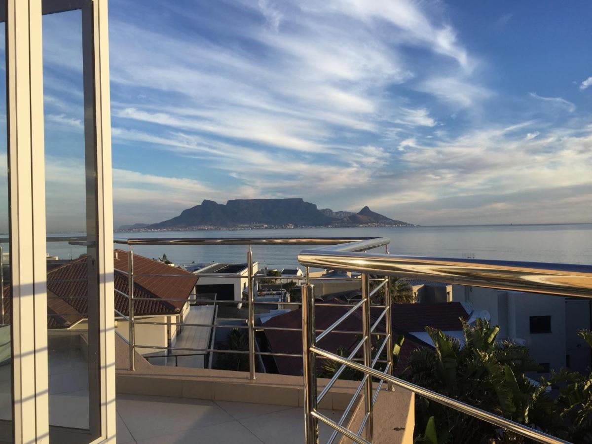 Gull On The Bay Boutique Guest House Bloubergstrand Exterior photo