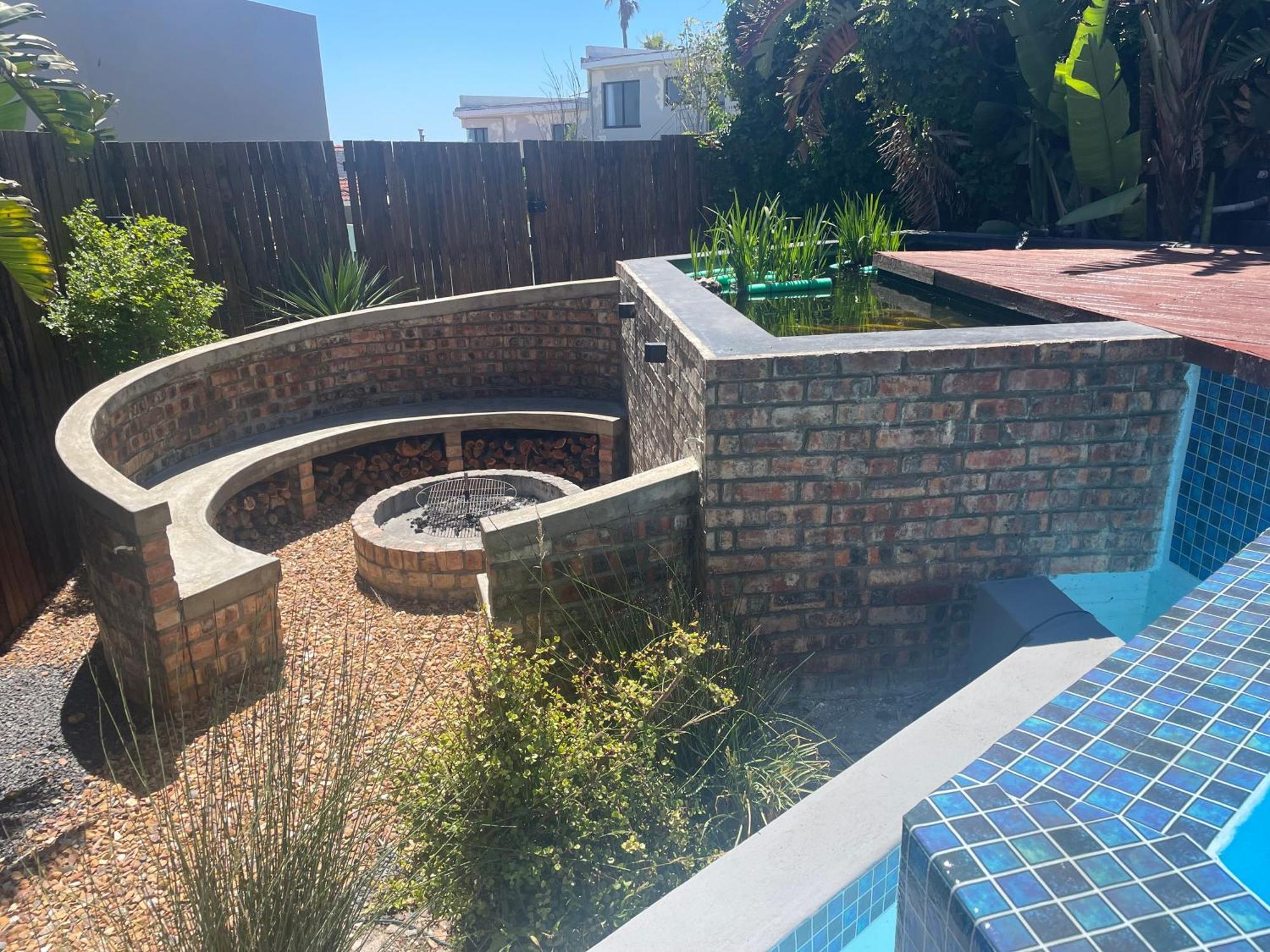 Gull On The Bay Boutique Guest House Bloubergstrand Exterior photo
