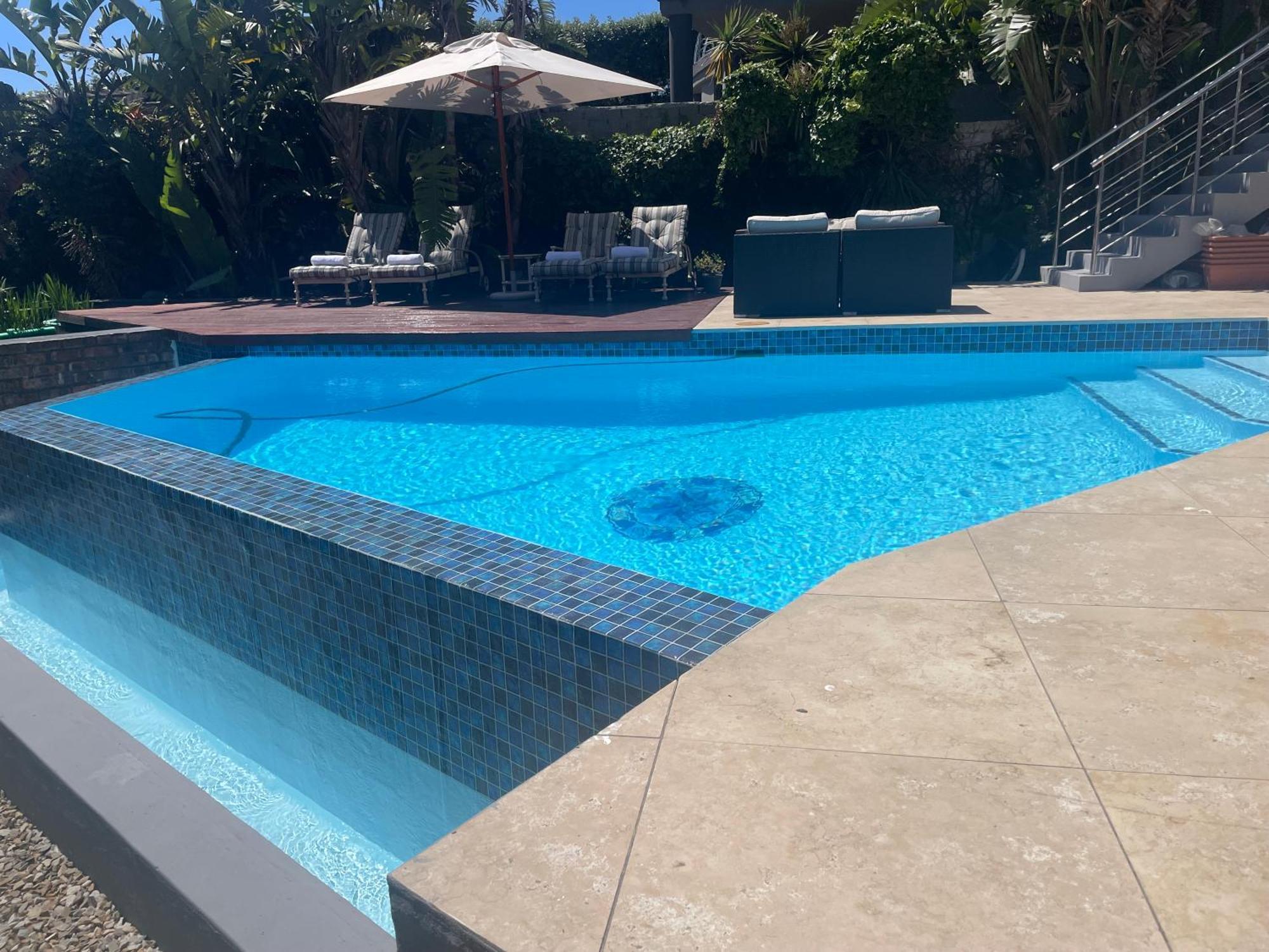 Gull On The Bay Boutique Guest House Bloubergstrand Exterior photo