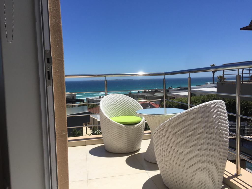 Gull On The Bay Boutique Guest House Bloubergstrand Exterior photo