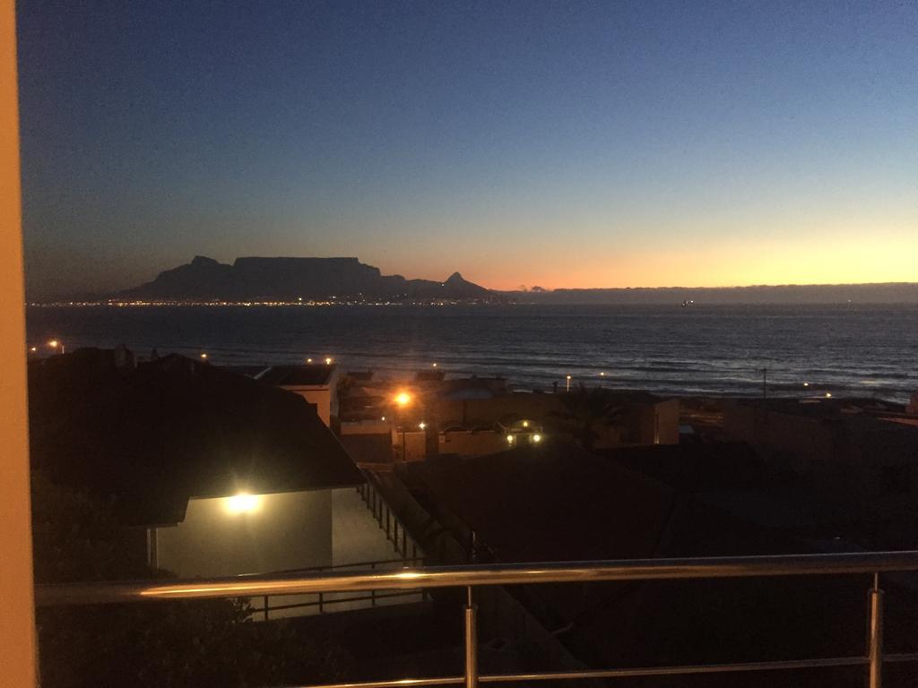 Gull On The Bay Boutique Guest House Bloubergstrand Exterior photo