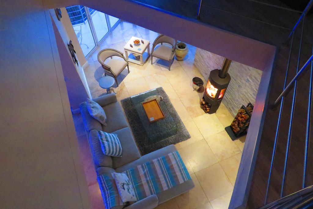 Gull On The Bay Boutique Guest House Bloubergstrand Exterior photo
