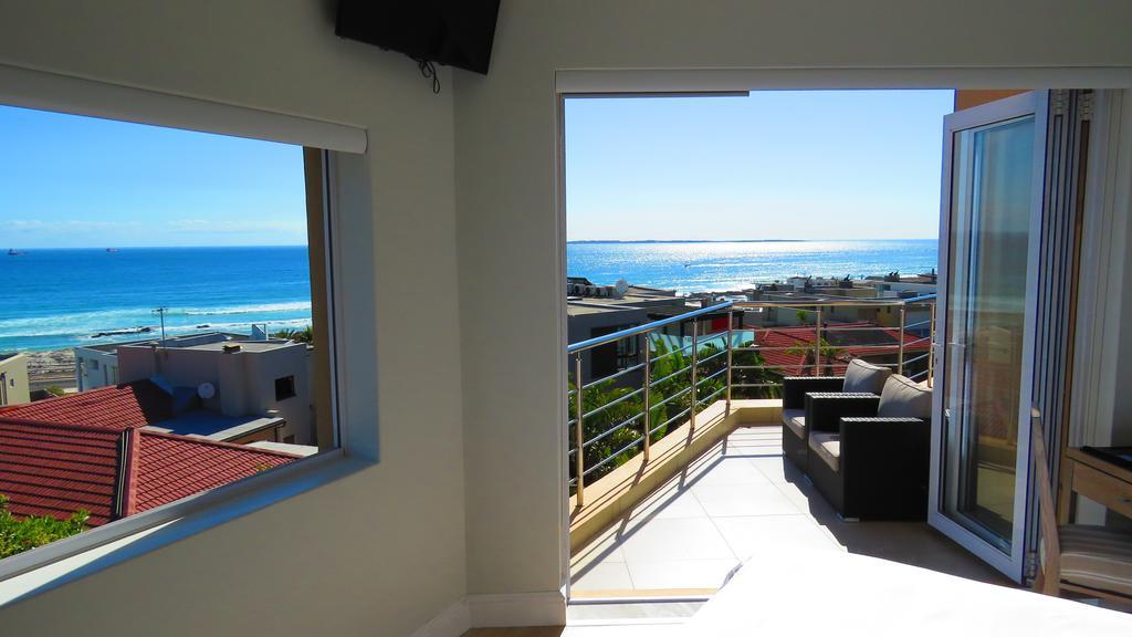 Gull On The Bay Boutique Guest House Bloubergstrand Exterior photo