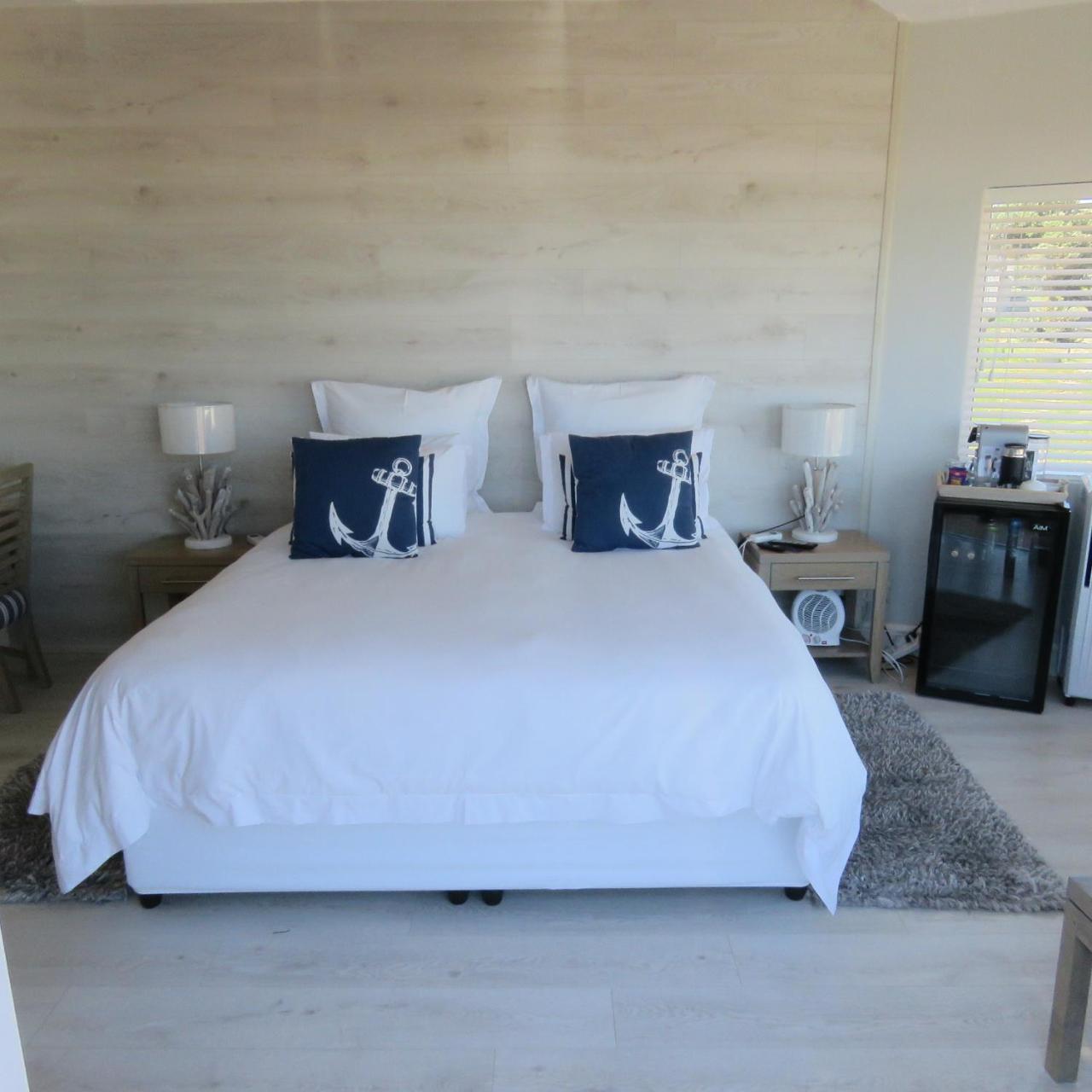 Gull On The Bay Boutique Guest House Bloubergstrand Exterior photo