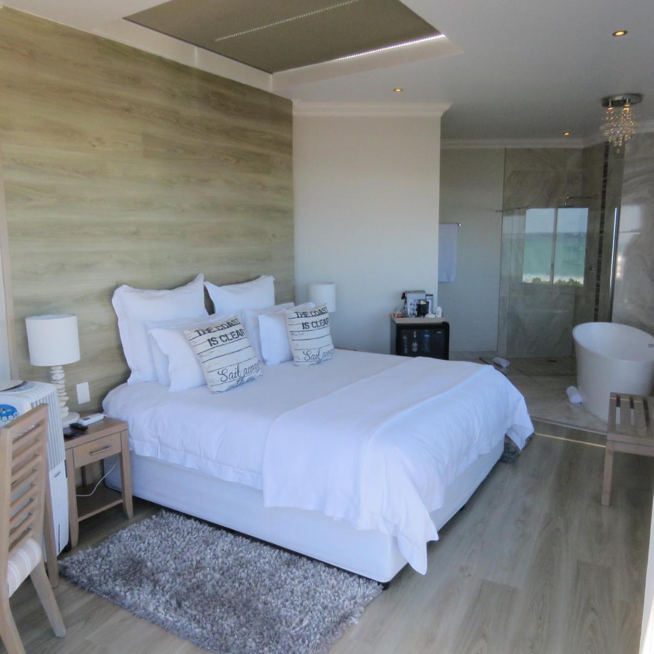 Gull On The Bay Boutique Guest House Bloubergstrand Exterior photo