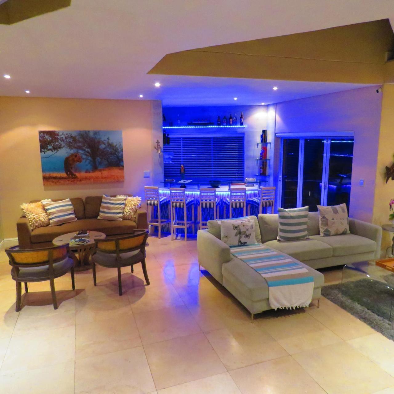Gull On The Bay Boutique Guest House Bloubergstrand Exterior photo