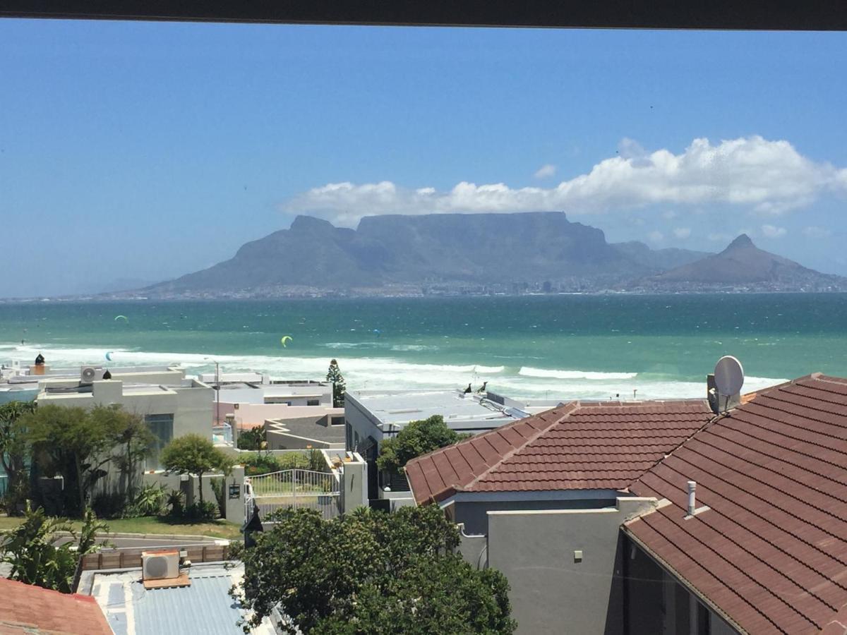 Gull On The Bay Boutique Guest House Bloubergstrand Exterior photo